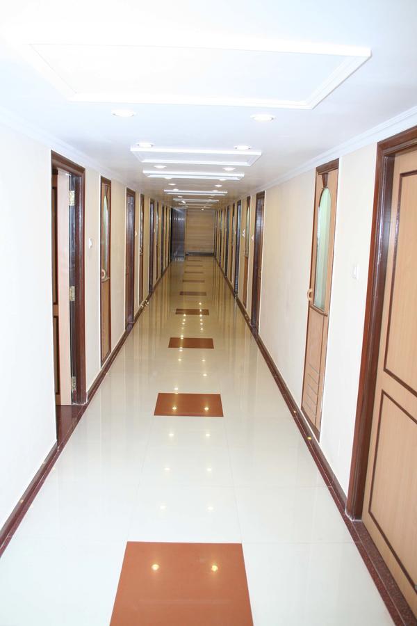 Hotel Sriyash Regency ภาคัลปูร์ ภายนอก รูปภาพ