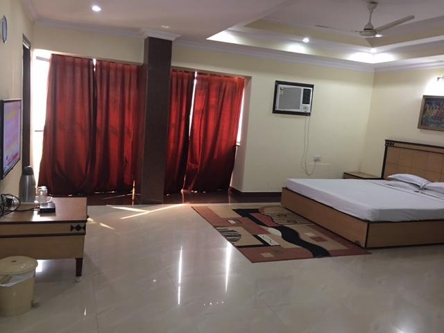 Hotel Sriyash Regency ภาคัลปูร์ ภายนอก รูปภาพ