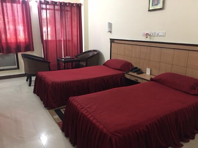 Hotel Sriyash Regency ภาคัลปูร์ ภายนอก รูปภาพ
